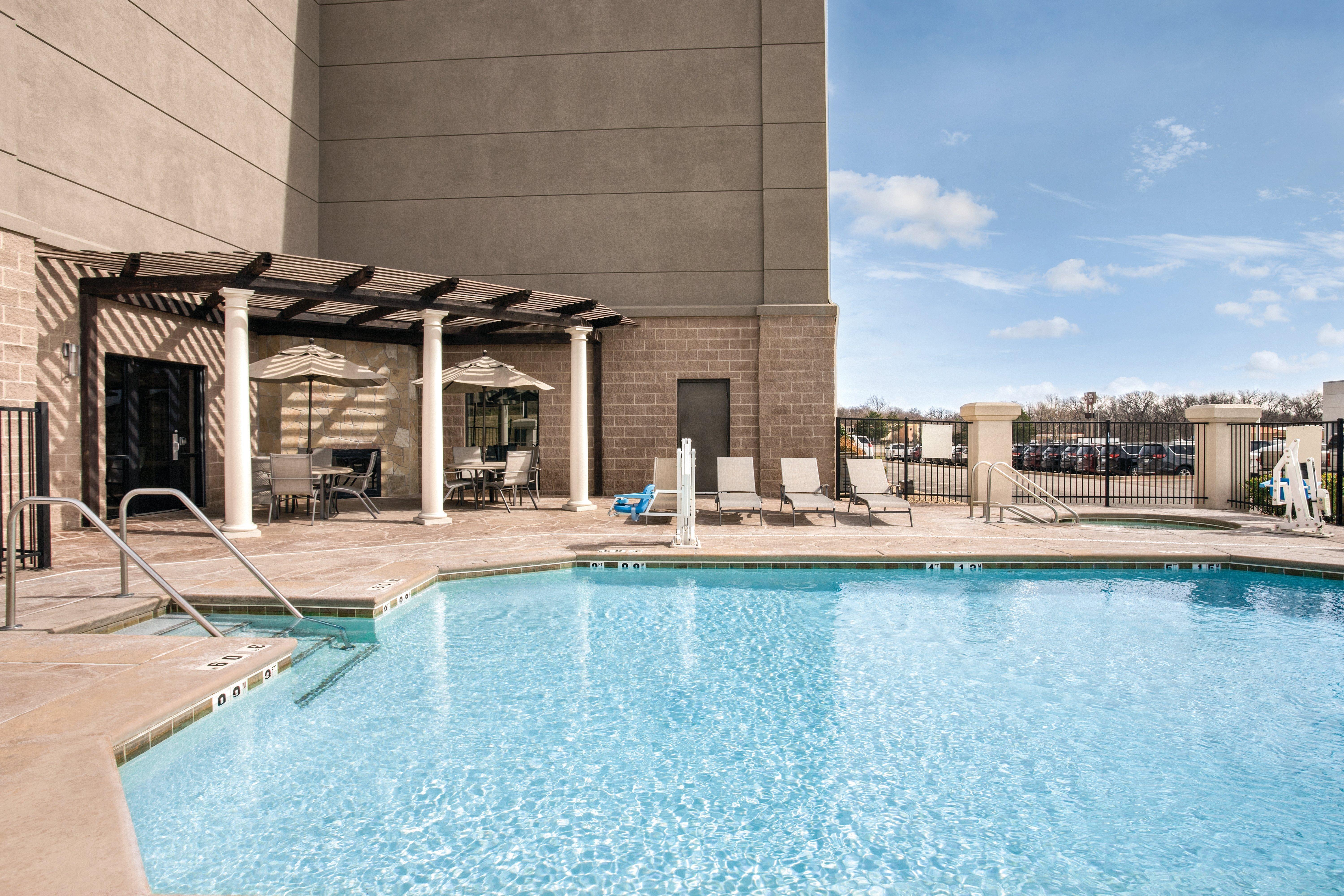 Holiday Inn Express Hotel & Suites Lawton-Fort Sill By Ihg Exterior foto