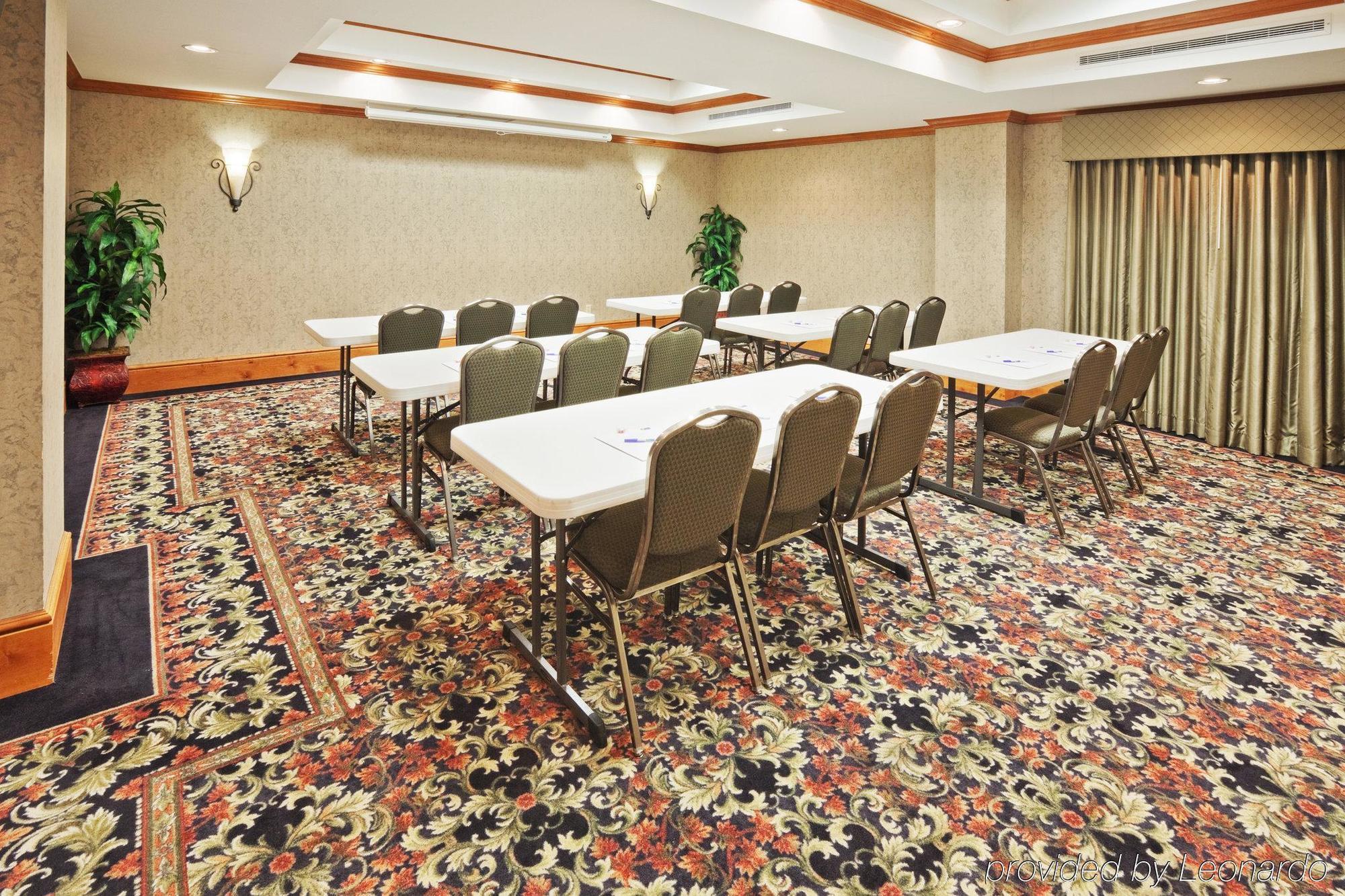 Holiday Inn Express Hotel & Suites Lawton-Fort Sill By Ihg Exterior foto